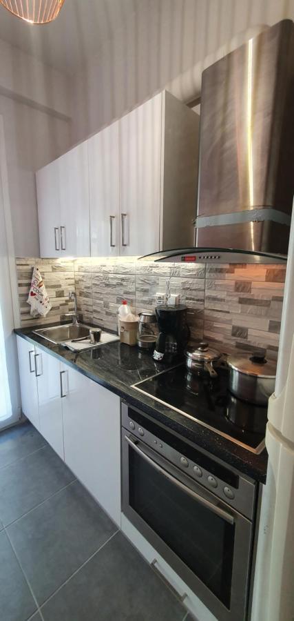 Athens City Center Apartment Next To Metro & Close To Acropolis Exterior photo